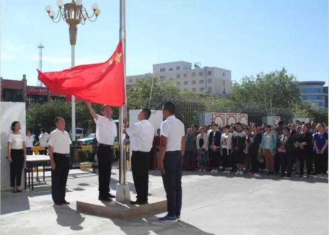 2023年黄历万年历黄道吉日游戏画面